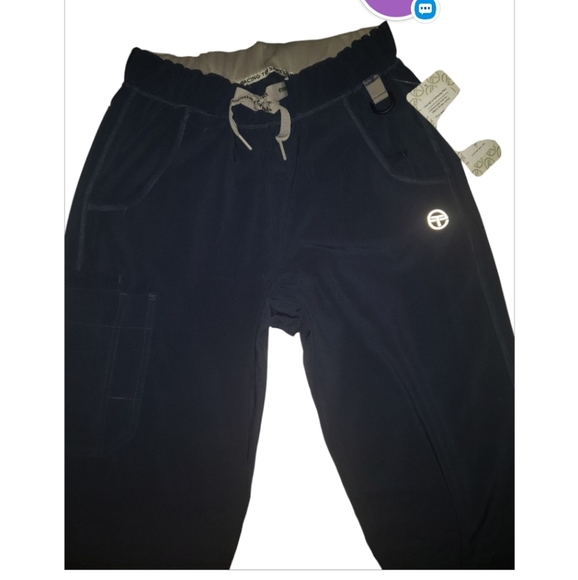 NWT Essential Threads Hathaway Scrub Pants - Picture 4 of 5